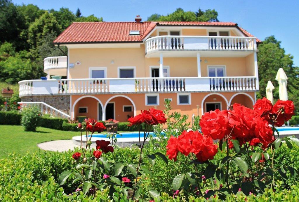 Apartmaji In Sobe Kocjancic Podcetrtek Esterno foto