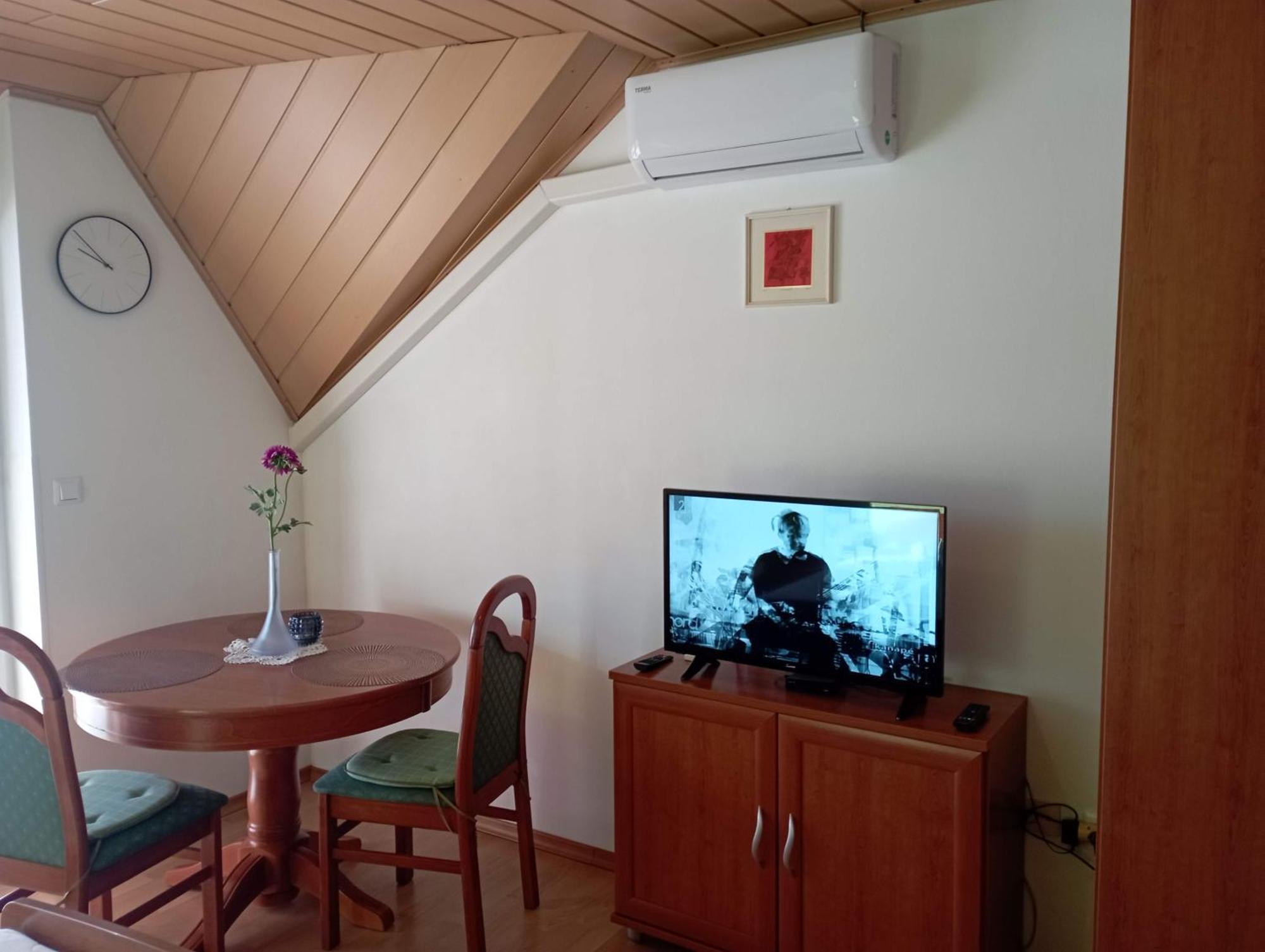 Apartmaji In Sobe Kocjancic Podcetrtek Esterno foto